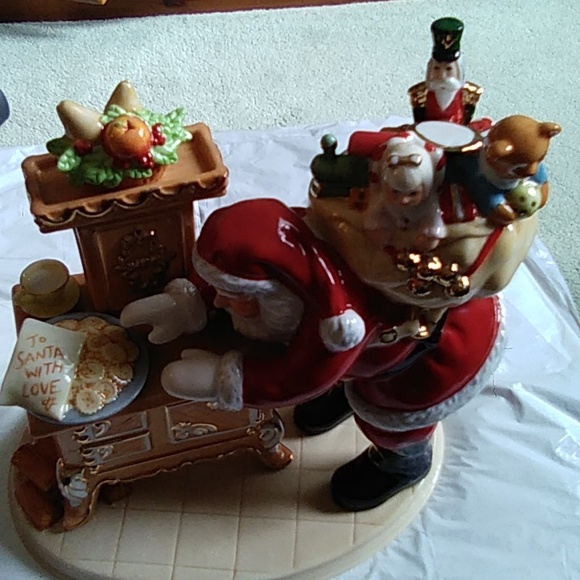 Royal Dolton 2006, Porcelain Cookies For Santa Figurine - Picture 2 of 15